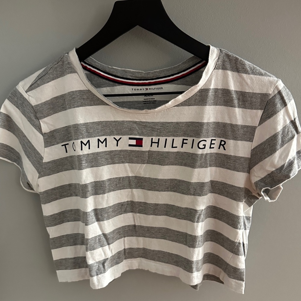 Gray and White Striped Tommy Hilfiger Cropped Tee (M)